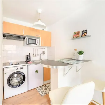 Le Montmorency - Free Parking - Airbus - Netflix Appartement